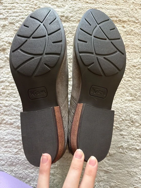 Kork-Ease Cutler Chelsea Boot in Grey Suede Size 9.5 (never worn) - Picture 5 of 6